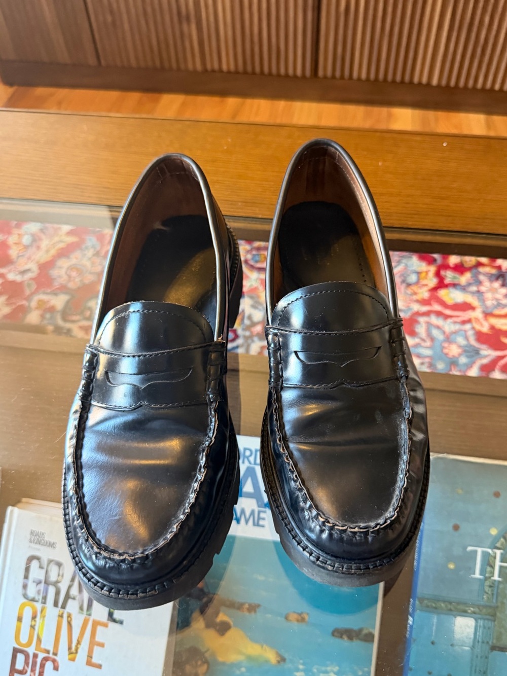 G.H. Bass & Co. Black Leather Women's Penny Loafers Whitney Lug Sole Size 10